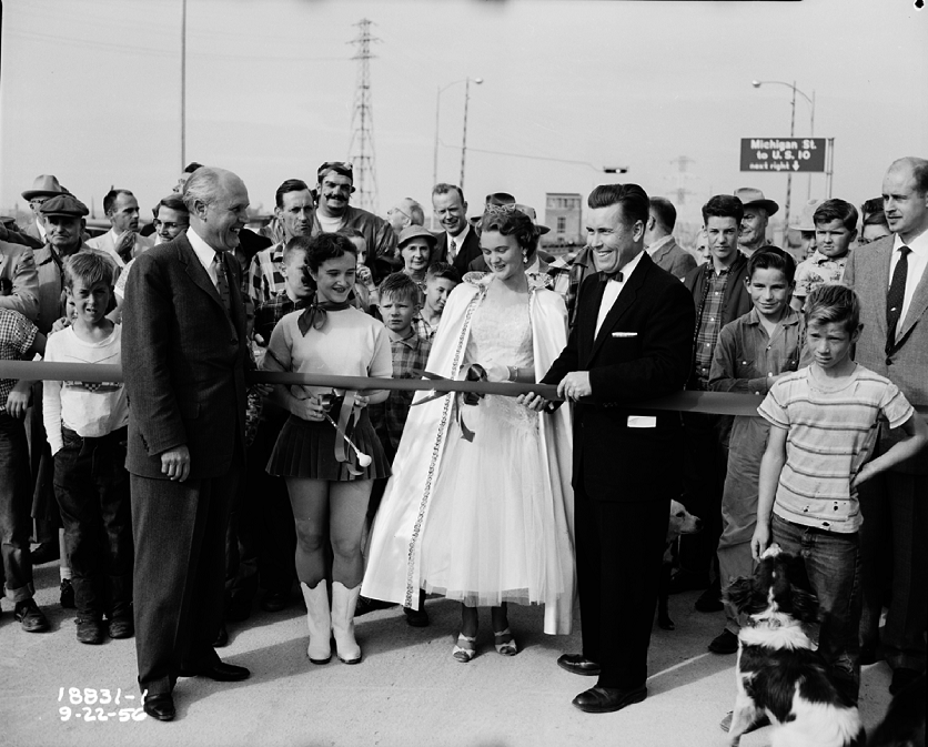 Seattle-Mayor-Ribbon-Cutting-1956