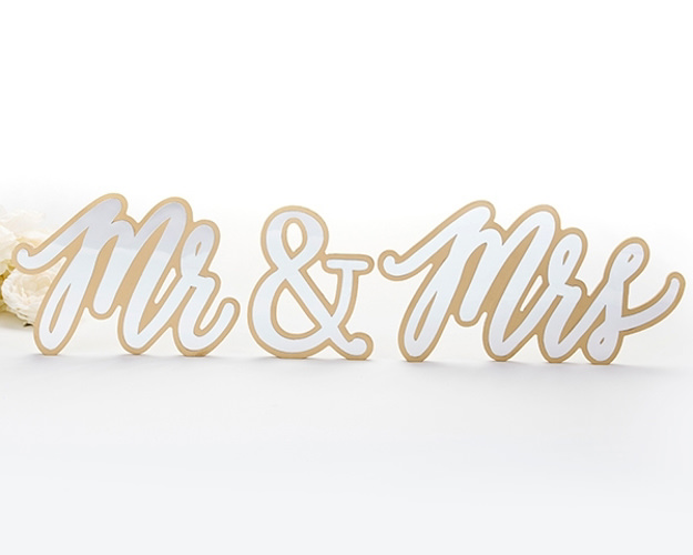 View of a Mr & Mrs Gold Table Sign.